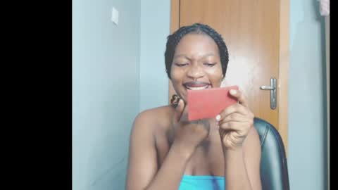 Snapshot of cumebony_petit chatting on 05-18-26, 06:08 cumebony_petit online show from 05-18-26, 06:08