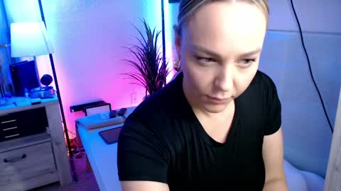 Snapshot of cumguzzlingskank chatting on 03-30-26, 05:52 cumguzzlingskank online show from 03-30-26, 05:52