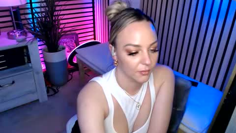 Snapshot of cumguzzlingskank chatting on 04-06-26, 01:36 cumguzzlingskank online show from 04-06-26, 01:36