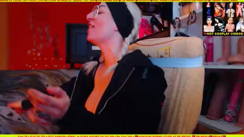 Snapshot of cuminmenowbby chatting on 02-28-25, 02:20 cuminmenowbby online show from 02-28-25, 02:20
