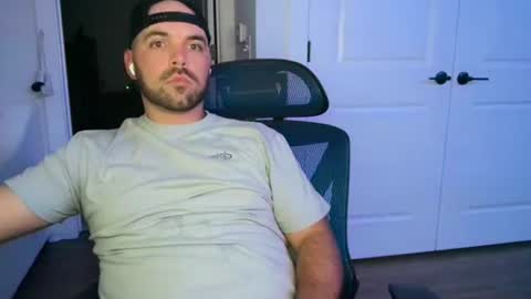 Snapshot of cummmg23 chatting on 09-27-25, 07:35 cummmg23 online show from 09-27-25, 07:35