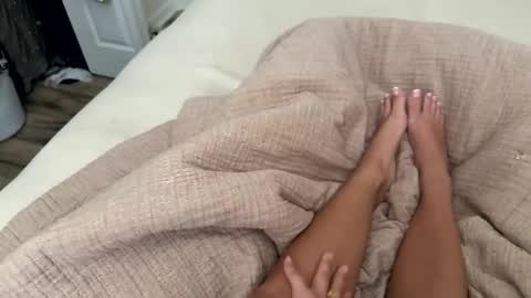 Snapshot of cummonnmeeeee chatting on 04-04-26, 07:55 cummonnmeeeee online show from 04-04-26, 07:55