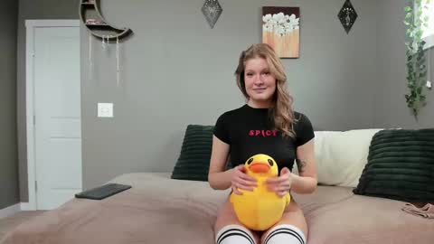 Snapshot of cumplaycouple chatting on 03-03-25, 09:26 Marie and Tom online show from 03-03-25, 09:26