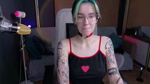 CUMpotikEve online show from 09-25-25, 01:53