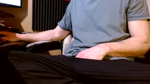 Snapshot of cumshard35 chatting on 03-02-26, 02:14 cumshard35 online show from 03-02-26, 02:14