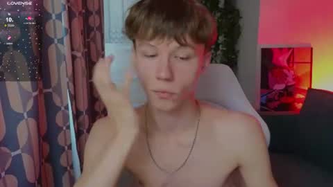 Snapshot of cumte_boy chatting on 07-05-26, 01:23 cumte_boy online show from 07-05-26, 01:23