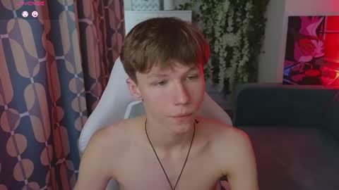 Snapshot of cumte_boy chatting on 07-09-26, 01:42 cumte_boy online show from 07-09-26, 01:42