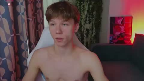 Snapshot of cumte_boy chatting on 07-16-26, 01:11 cumte_boy online show from 07-16-26, 01:11