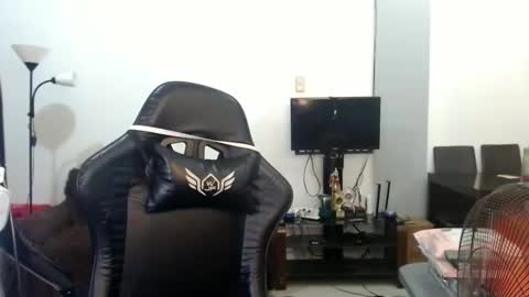 Snapshot of cumtsmeals chatting on 05-09-26, 11:59 kala mo maganda ka online show from 05-09-26, 11:59