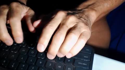 Snapshot of cumtwo2 chatting on 02-09-25, 01:44 chattrbatr online show from 02-09-25, 01:44