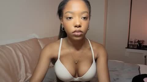 Anna online show from 12-23-25, 01:58