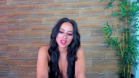 cupcake_izzy online show from 10-28-25, 05:33