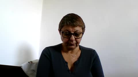 couple online show from 10-14-25, 08:37
