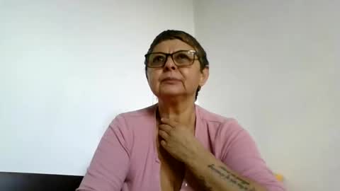 couple online show from 10-21-25, 09:32