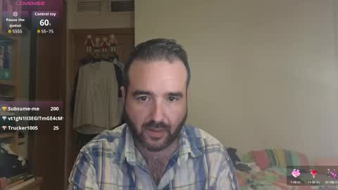 Snapshot of curiosillo1983 chatting on 10-12-25, 05:34 curiosillo1983 online show from 10-12-25, 05:34
