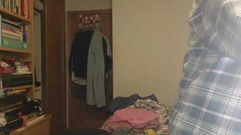 Snapshot of curiosillo1983 chatting on 10-31-25, 04:08 curiosillo1983 online show from 10-31-25, 04:08