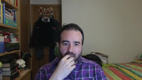 curiosillo1983 online show from 06-05-26, 02:23