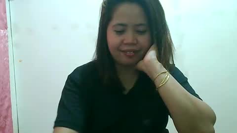 Snapshot of curious_girl247 chatting on 01-04-25, 06:09 curious_girl247 online show from 01-04-25, 06:09