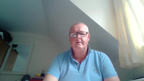 curiousax77 online show from 04-10-26, 12:21