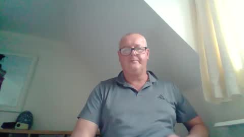 curiousax77 online show from 04-17-26, 10:51