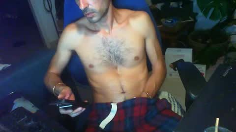 Snapshot of curiousgenie chatting on 11-04-25, 09:14 curiousgenie online show from 11-04-25, 09:14