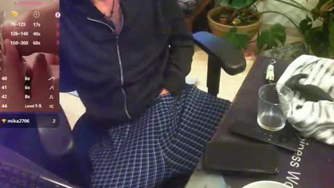 Snapshot of curiousgenie chatting on 11-29-25, 09:40 curiousgenie online show from 11-29-25, 09:40