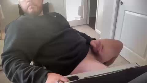 Snapshot of curiousstud916 chatting on 10-16-25, 12:33 NorcalStud916 online show from 10-16-25, 12:33