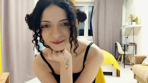 Kira online show from 05-24-26, 11:21