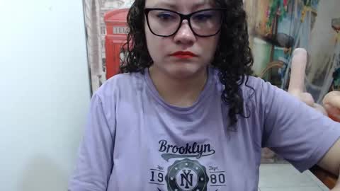 Vannesa online show from 10-28-25, 06:32