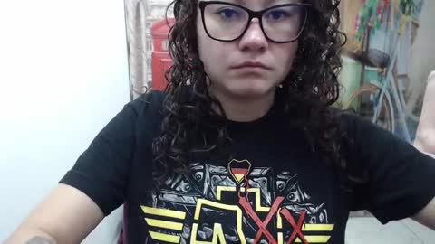 Vannesa online show from 11-14-25, 08:29