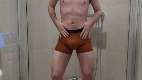 Mike  pvt is open online show from 10-26-25, 10:04