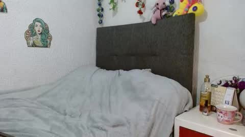 curlybutterfly online show from 11-14-25, 12:31