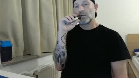 Snapshot of curman85 chatting on 01-07-25, 11:14 Curman85 online show from 01-07-25, 11:14