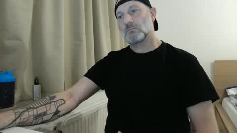 Snapshot of curman85 chatting on 01-11-25, 09:46 Curman85 online show from 01-11-25, 09:46