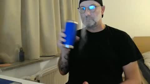 Snapshot of curman85 chatting on 01-09-26, 11:39 Curman85 online show from 01-09-26, 11:39