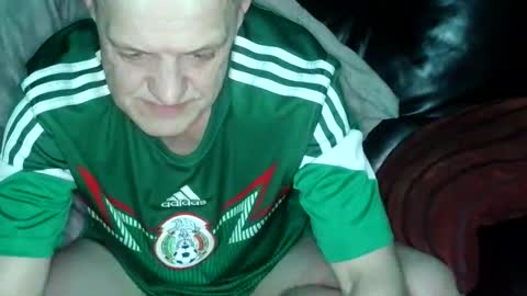 curvelover1977 online show from 02-20-26, 10:21