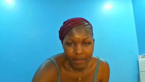 Snapshot of curvey_queen chatting on 02-01-26, 03:54 Lolah online show from 02-01-26, 03:54