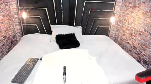 Alyanna  online show from 11-01-25, 12:07