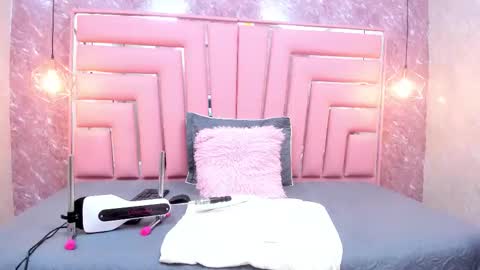 Alyanna  online show from 11-13-25, 12:04