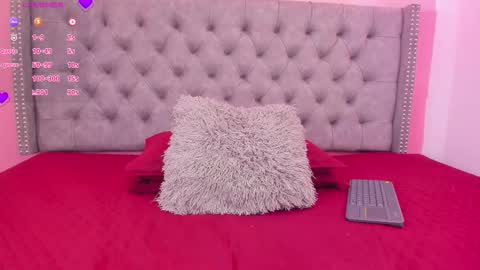 curvy_bigass18 online show from 03-05-26, 08:38