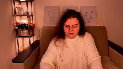 Snapshot of curvy_janie chatting on 12-12-24, 07:19 Jane online show from 12-12-24, 07:19