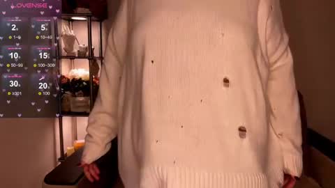 Snapshot of curvy_janie chatting on 12-12-24, 01:28 Jane online show from 12-12-24, 01:28