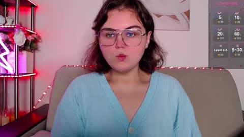 Snapshot of curvy_janie chatting on 11-18-25, 04:28 Jane online show from 11-18-25, 04:28