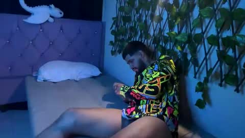 curvyandking online show from 08-05-26, 04:37