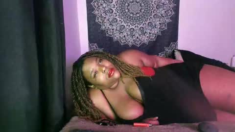 Snapshot of curvybcelinemixe chatting on 02-23-25, 03:45 Cline online show from 02-23-25, 03:45