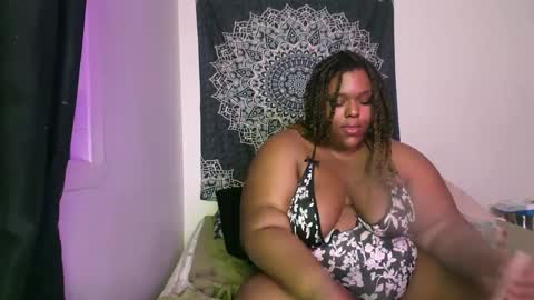 Snapshot of curvybcelinemixe chatting on 02-25-25, 05:41 Cline online show from 02-25-25, 05:41