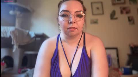 Snapshot of curvycate127 chatting on 01-12-26, 06:02 Cate online show from 01-12-26, 06:02