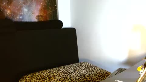 C H E R R Y  online show from 06-25-26, 03:28