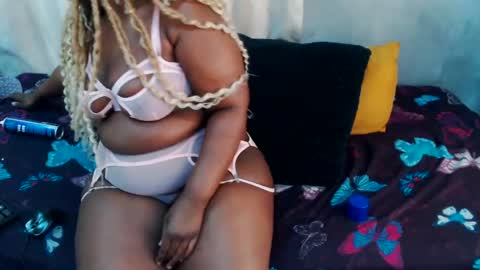 Snapshot of curvydarkfatass chatting on 07-11-26, 08:06 curvydarkfatass online show from 07-11-26, 08:06