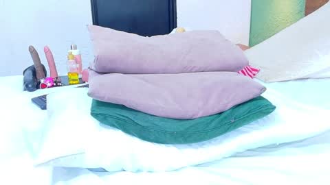 Snapshot of curvyebonyy_ chatting on 02-07-25, 06:45 Danna online show from 02-07-25, 06:45